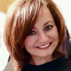 Meet your Posher, Kelley